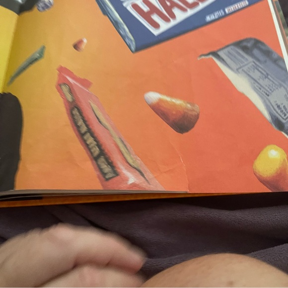 Amazing and rare find - Jerry Seinfeld book about Halloween - FIRST EDITION - Picture 2 of 10